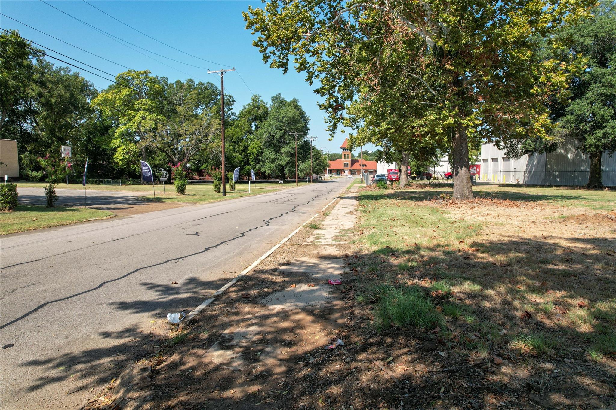 main property photo 9