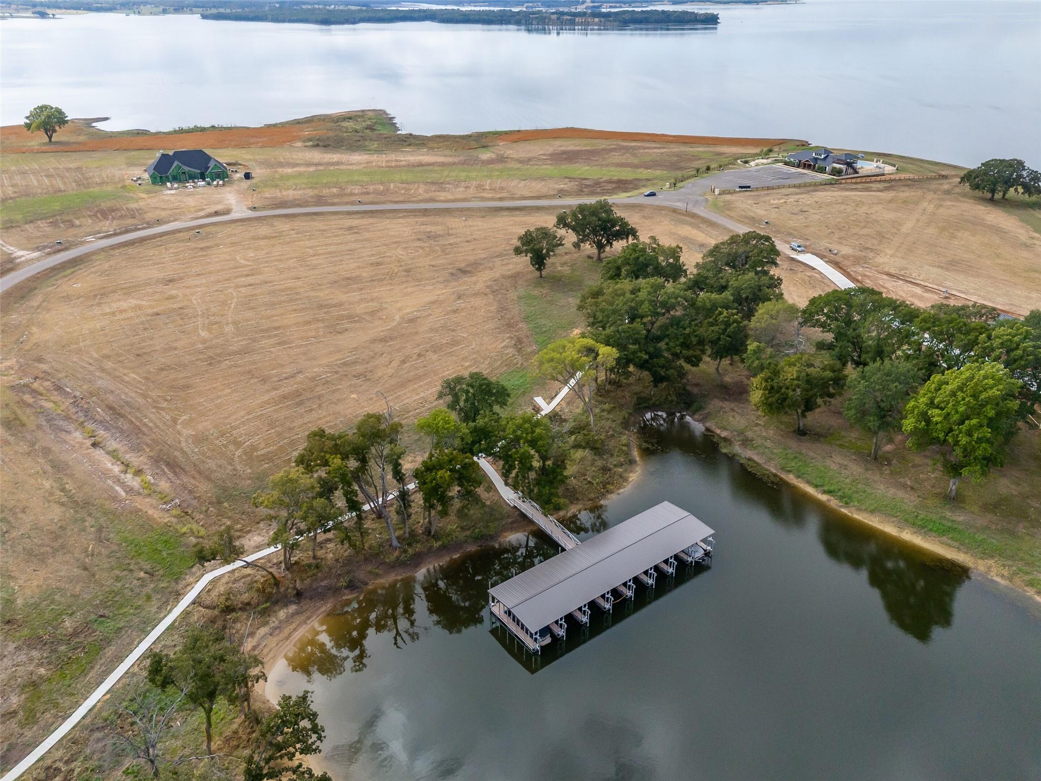 main property photo 8
