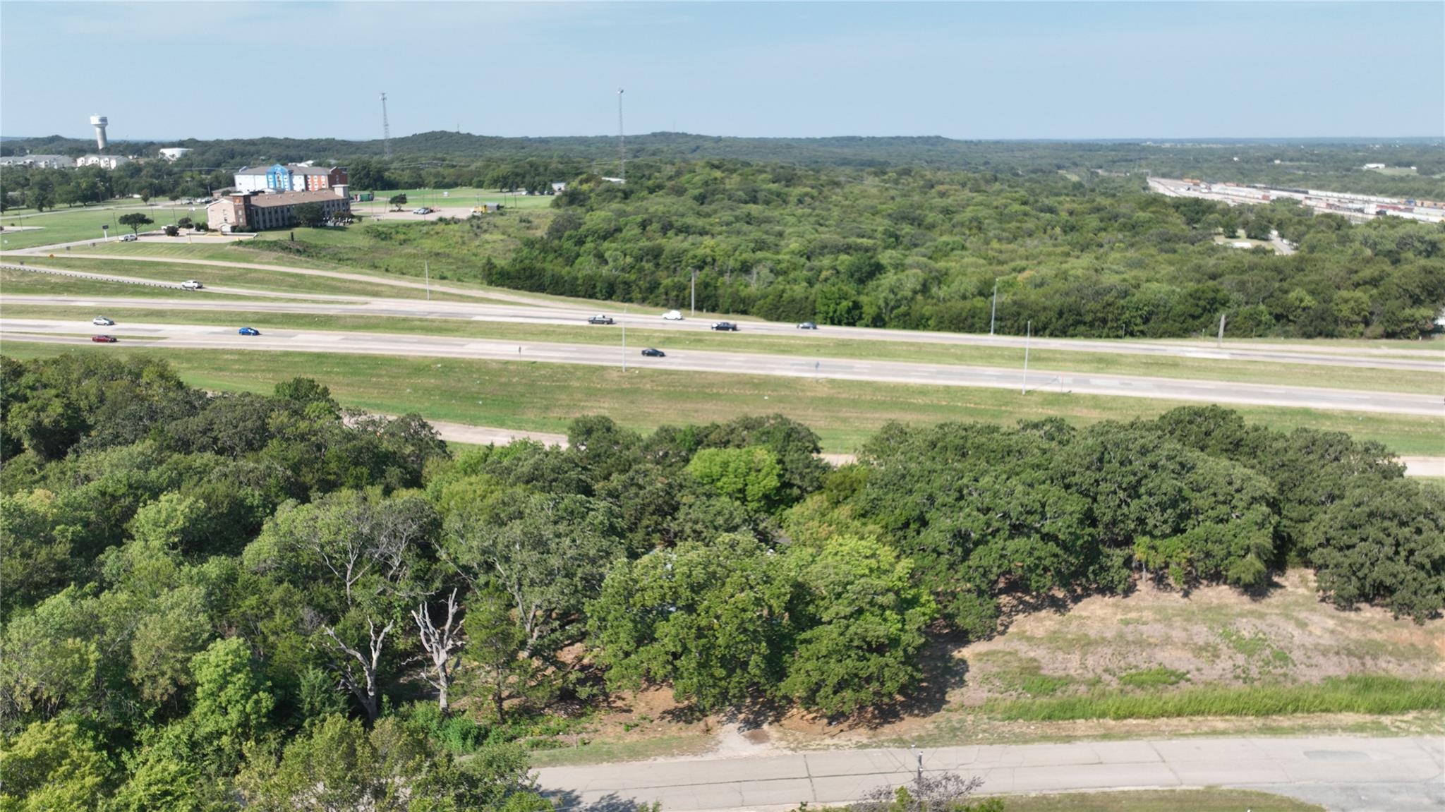 main property photo 25