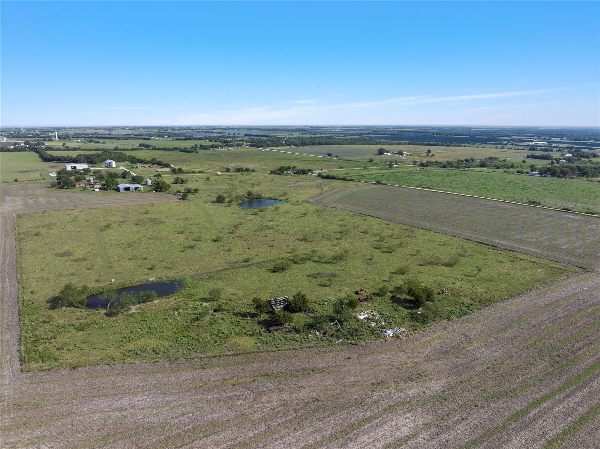 main property photo 16