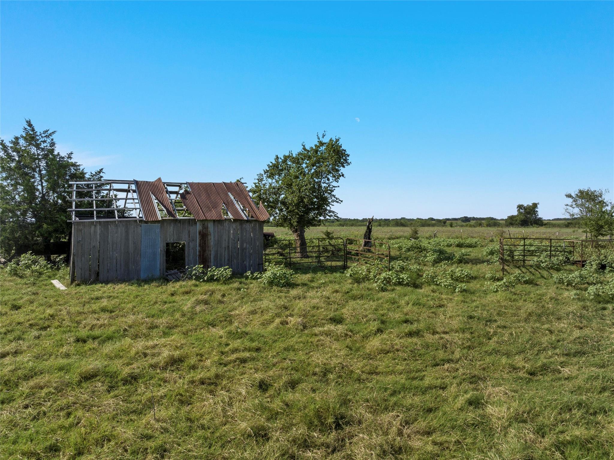 main property photo 7