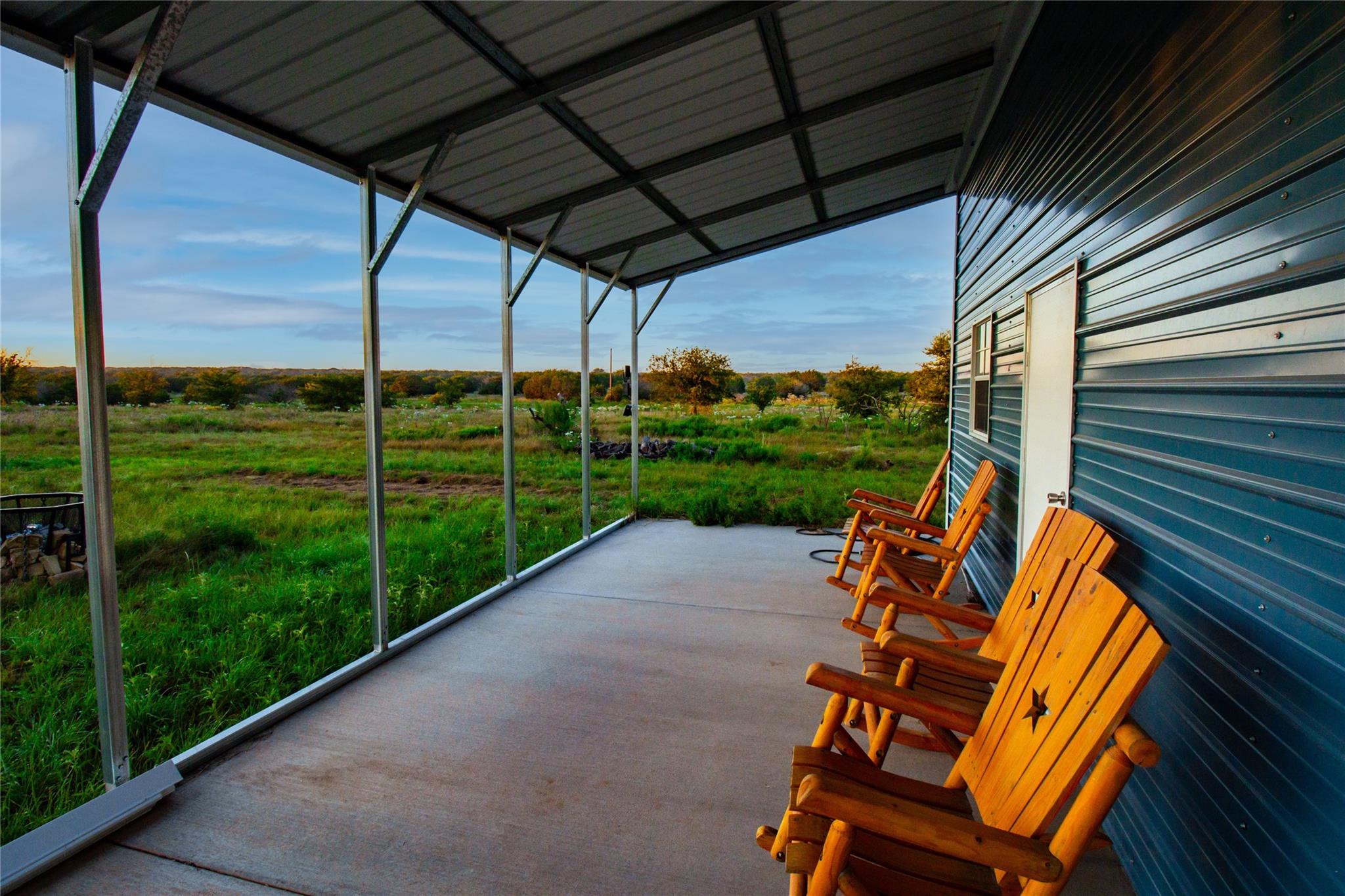 main property photo 9