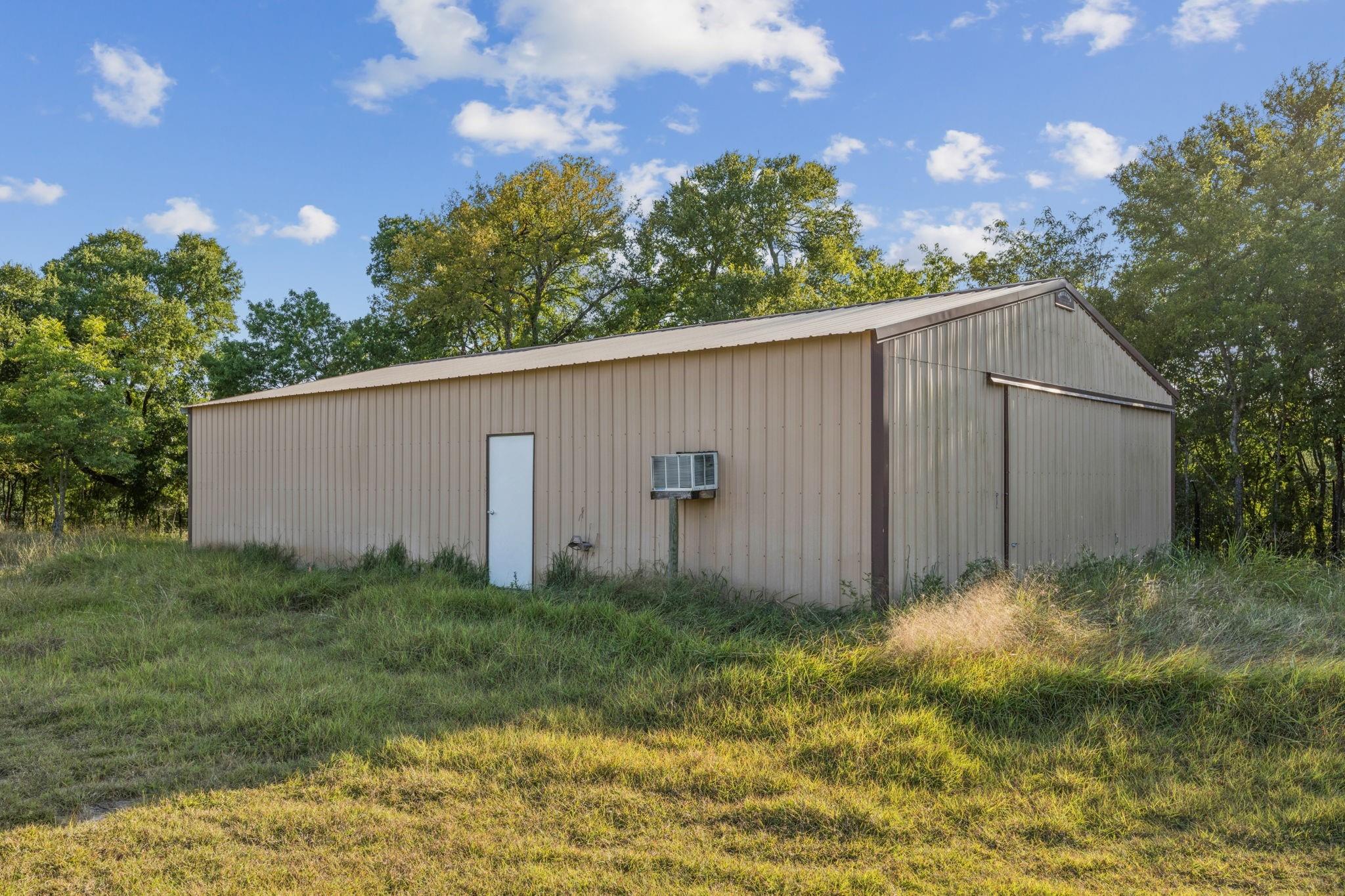 main property photo 30
