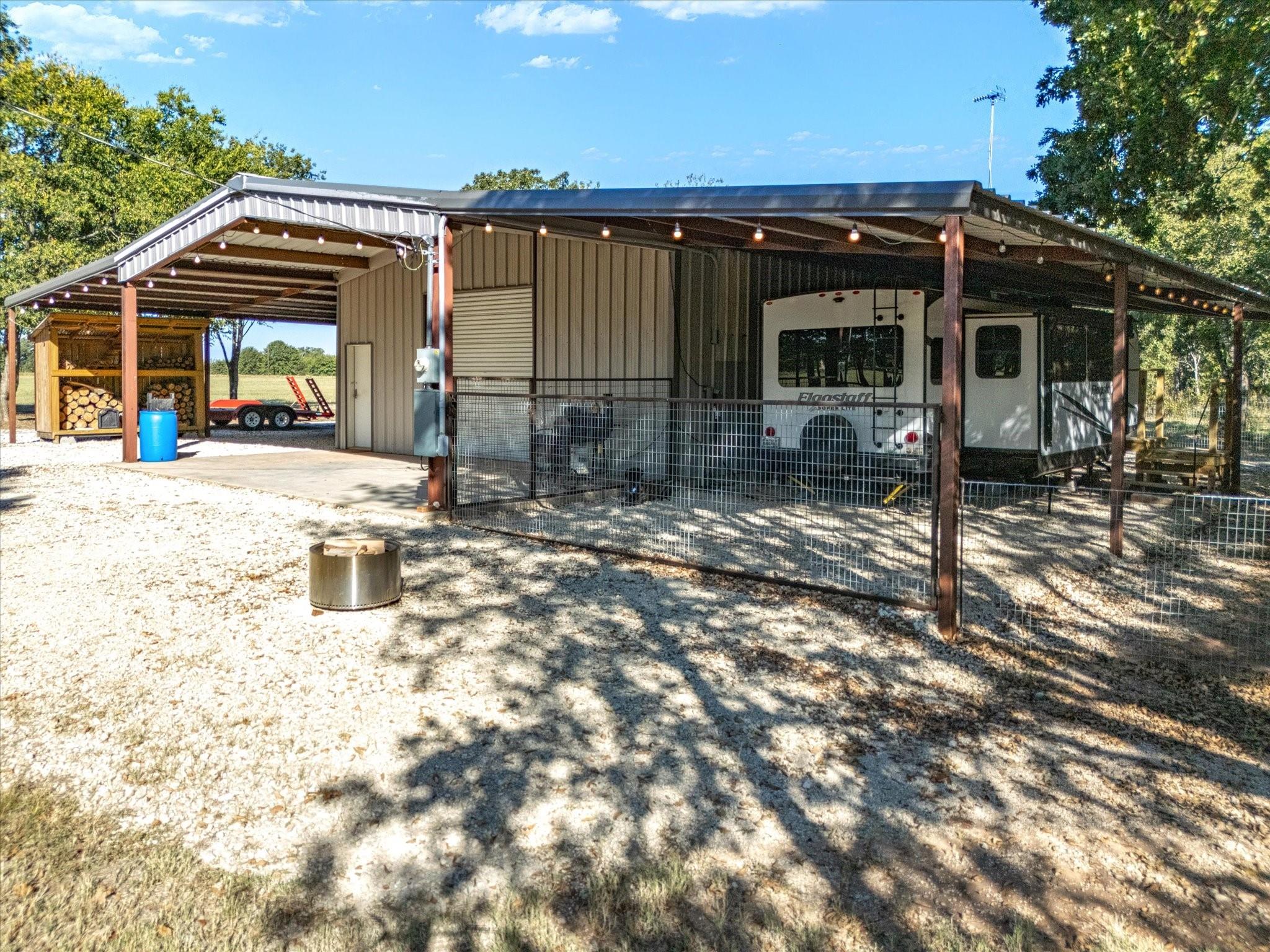 main property photo 6