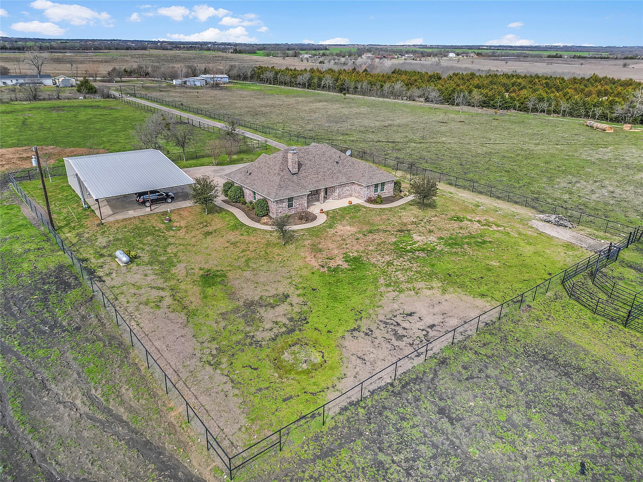 main property photo 31