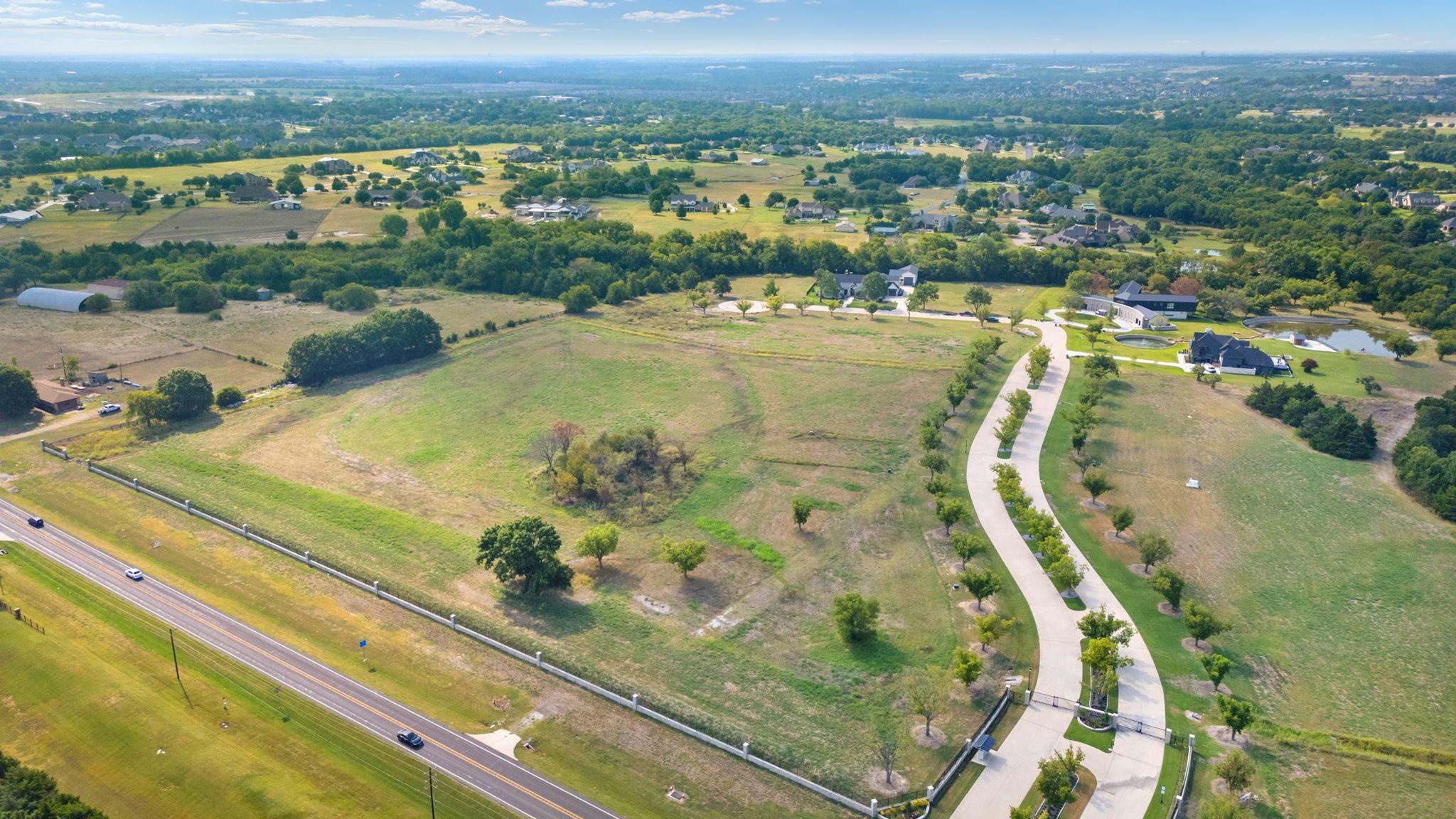 main property photo 4