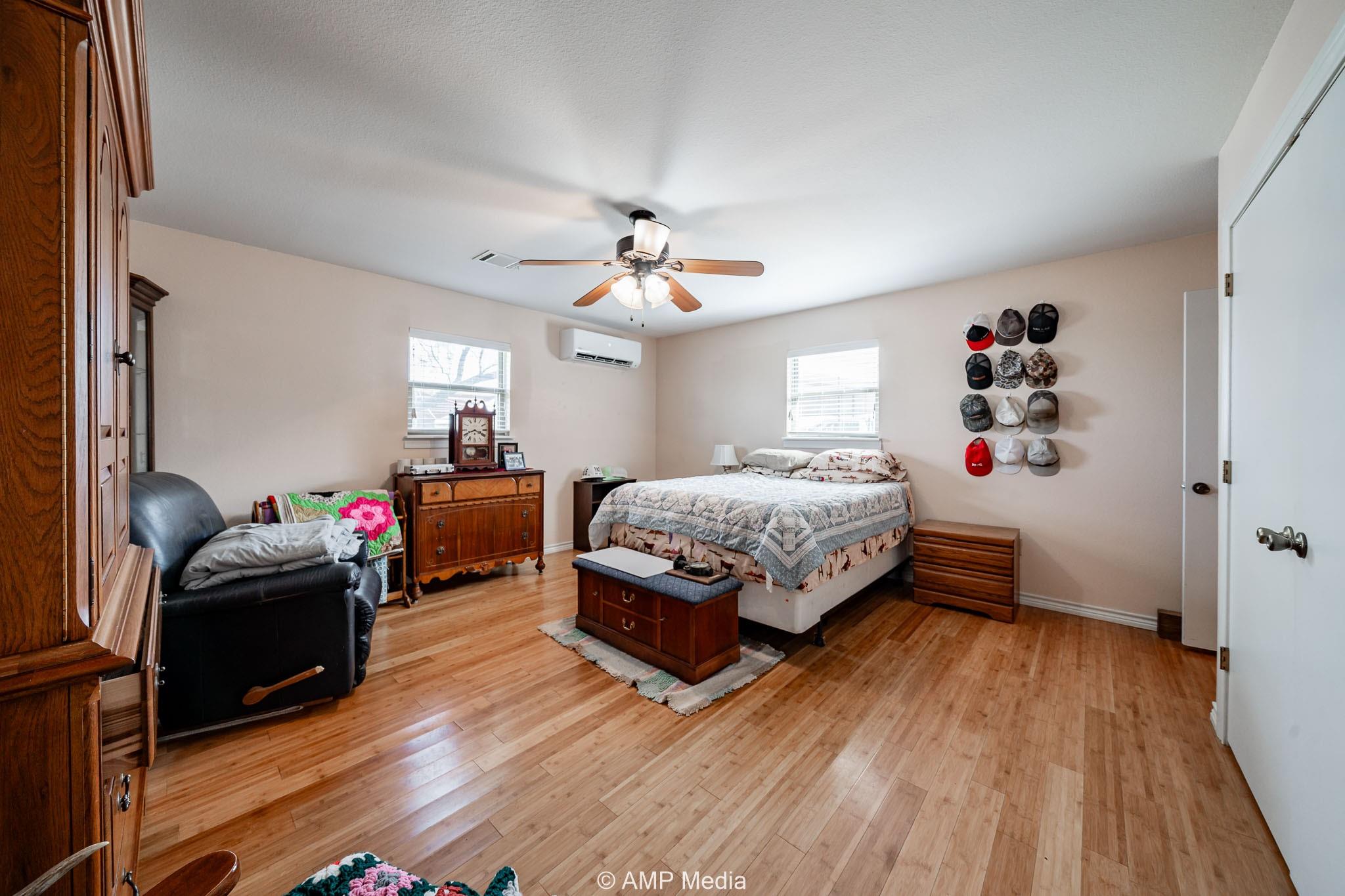 main property photo 20