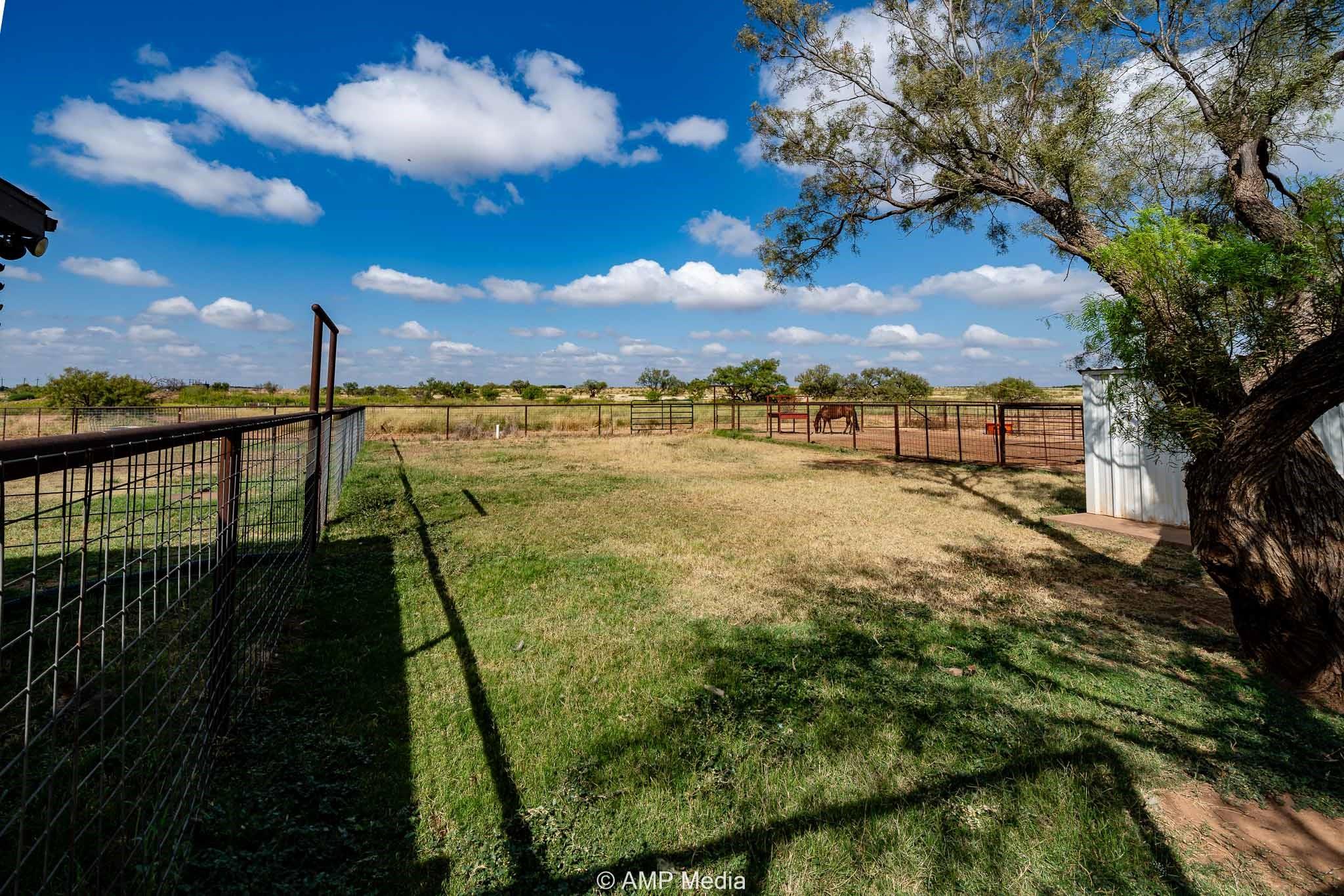 main property photo 33