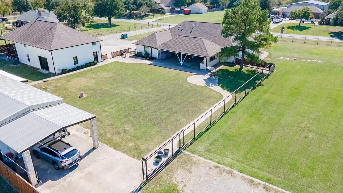 main property photo 23