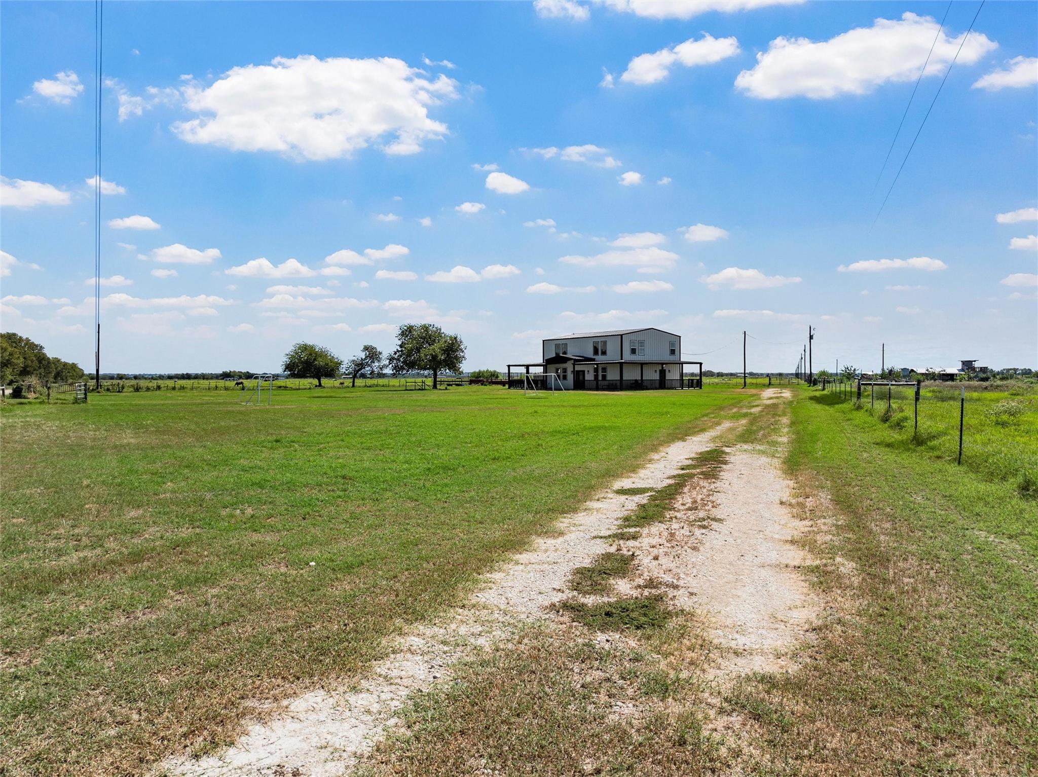 main property photo 34