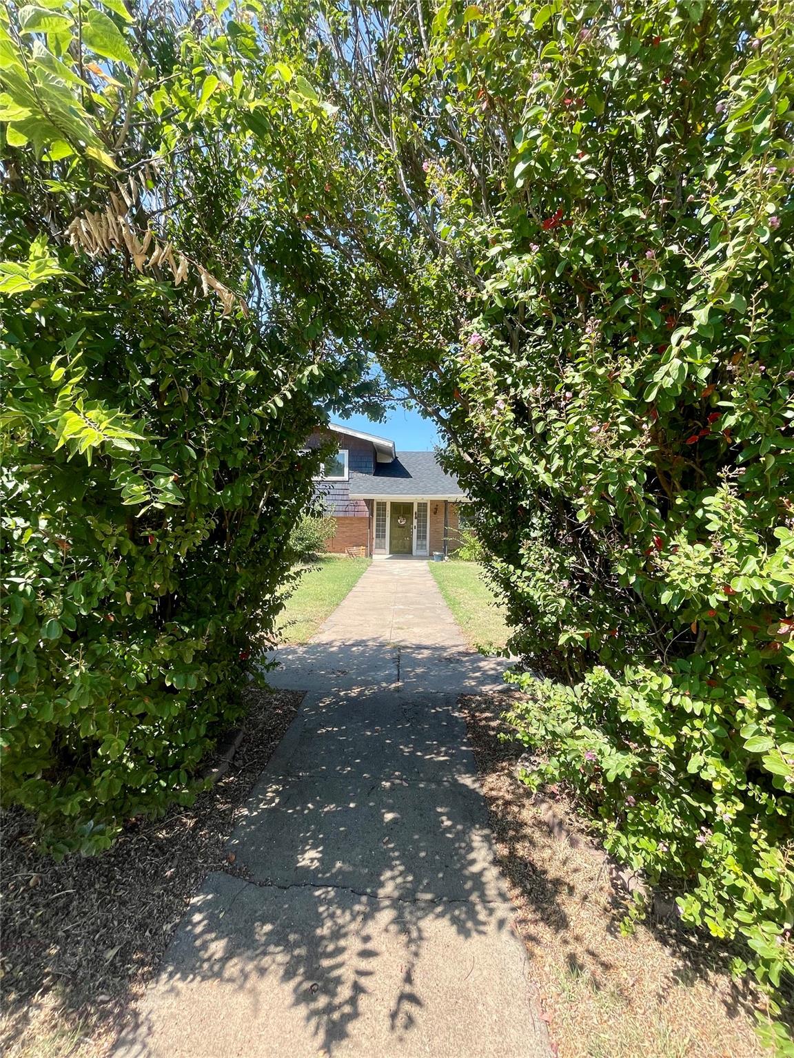 main property photo 28