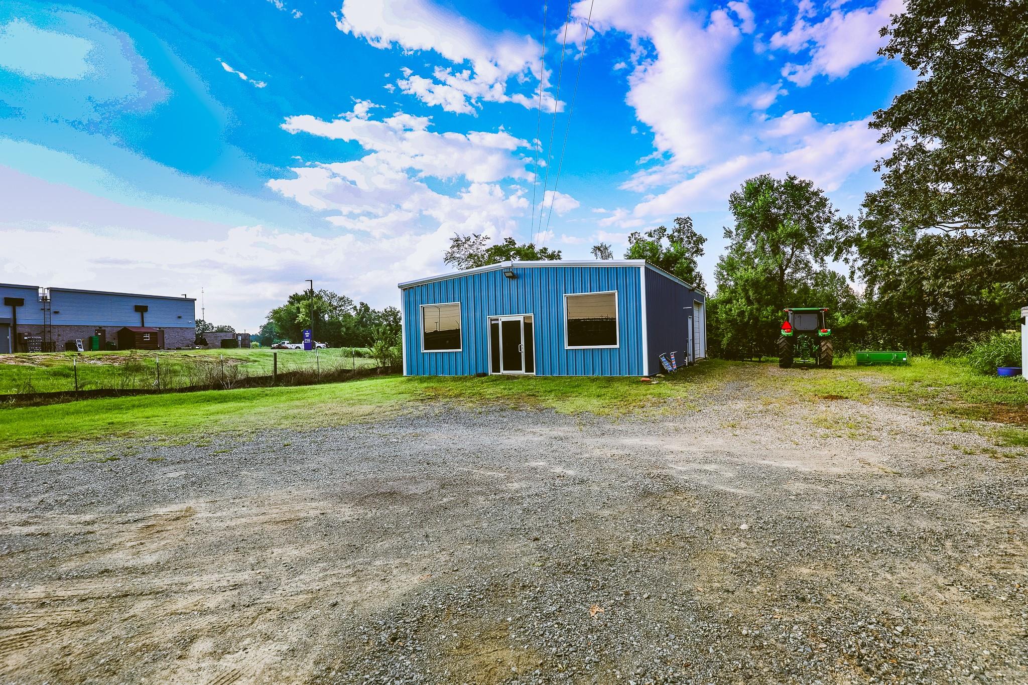main property photo 30