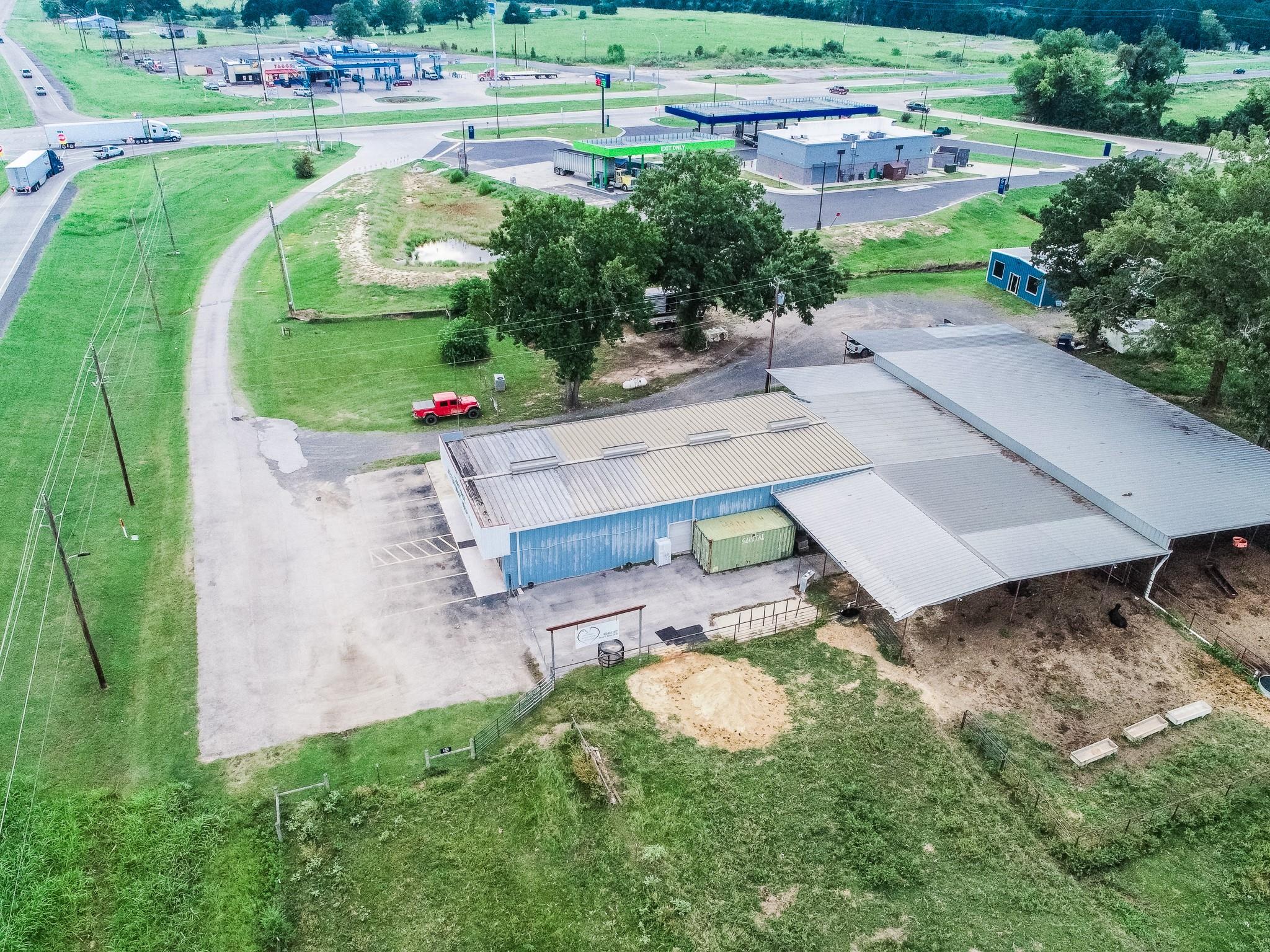 main property photo 39