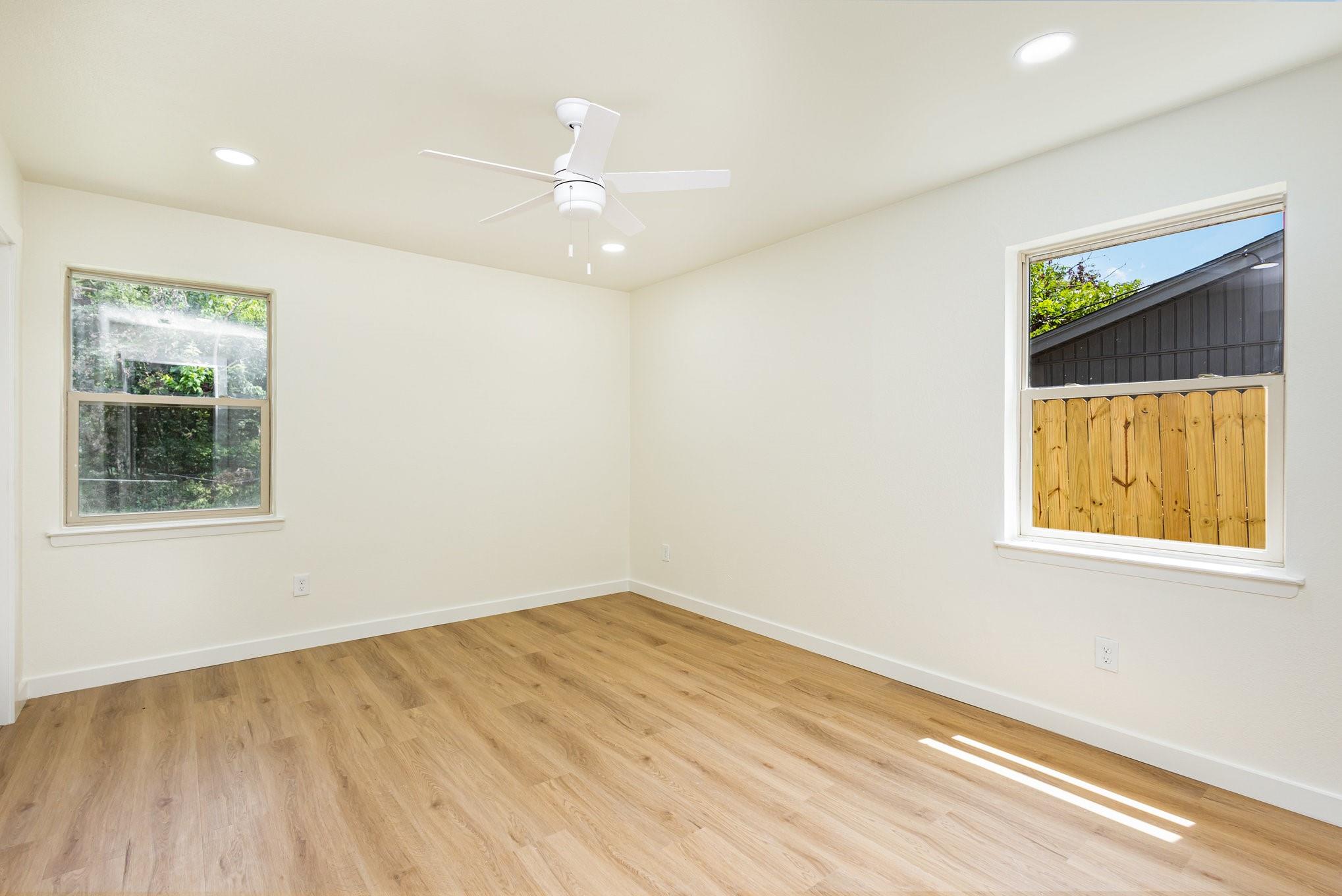 property viewer photo 8