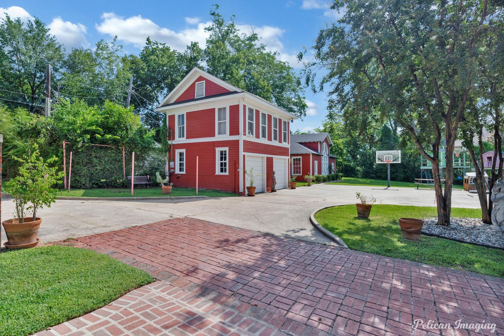 main property photo 34