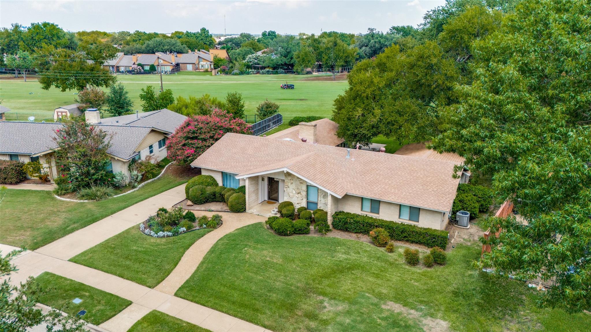 property viewer photo 24