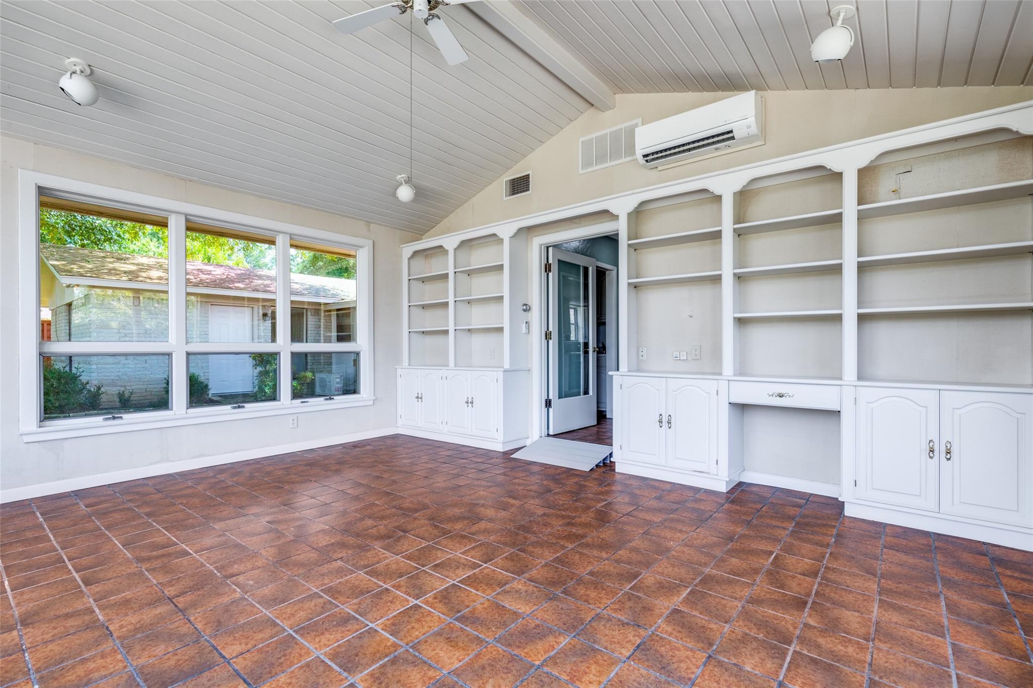 property viewer photo 3