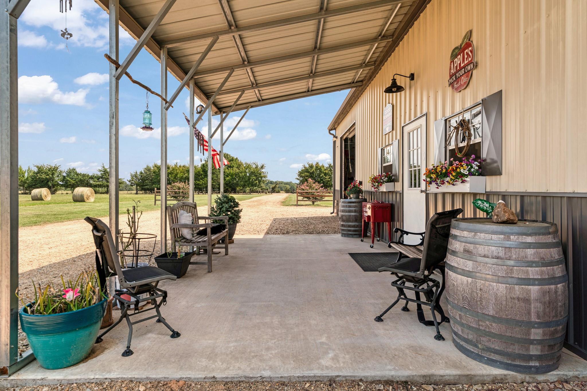 main property photo 15