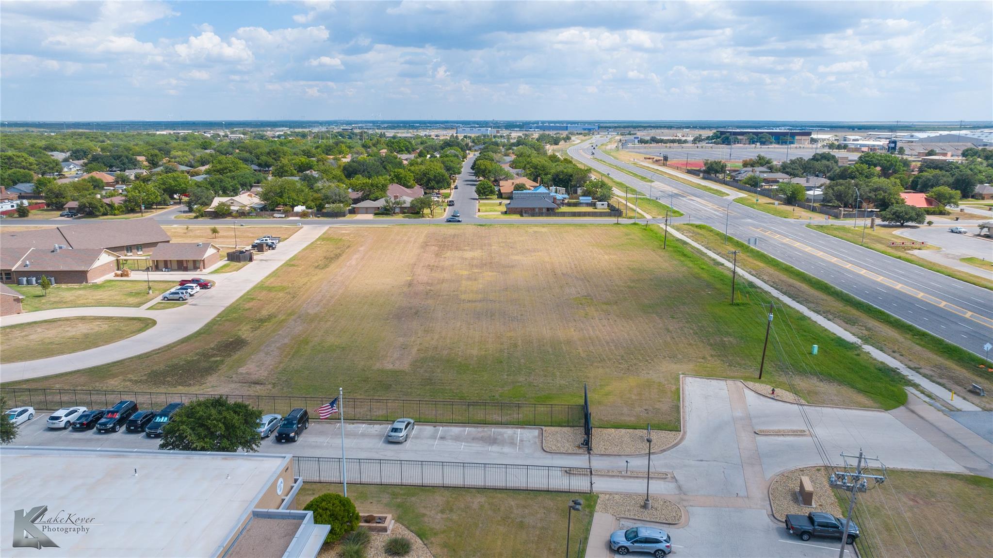 main property photo 4