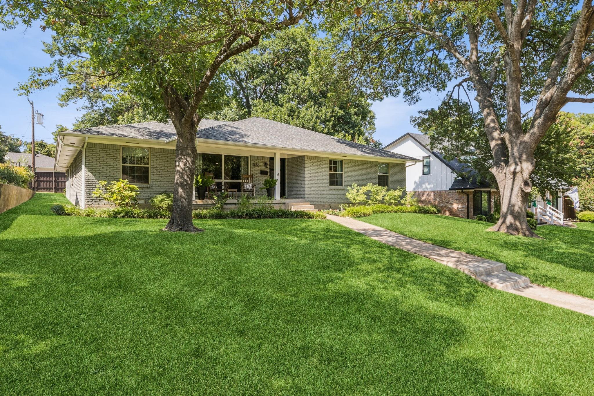 property viewer photo 1