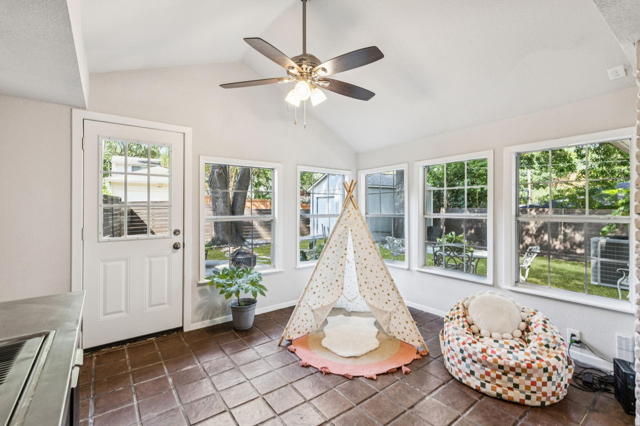 property viewer photo 17