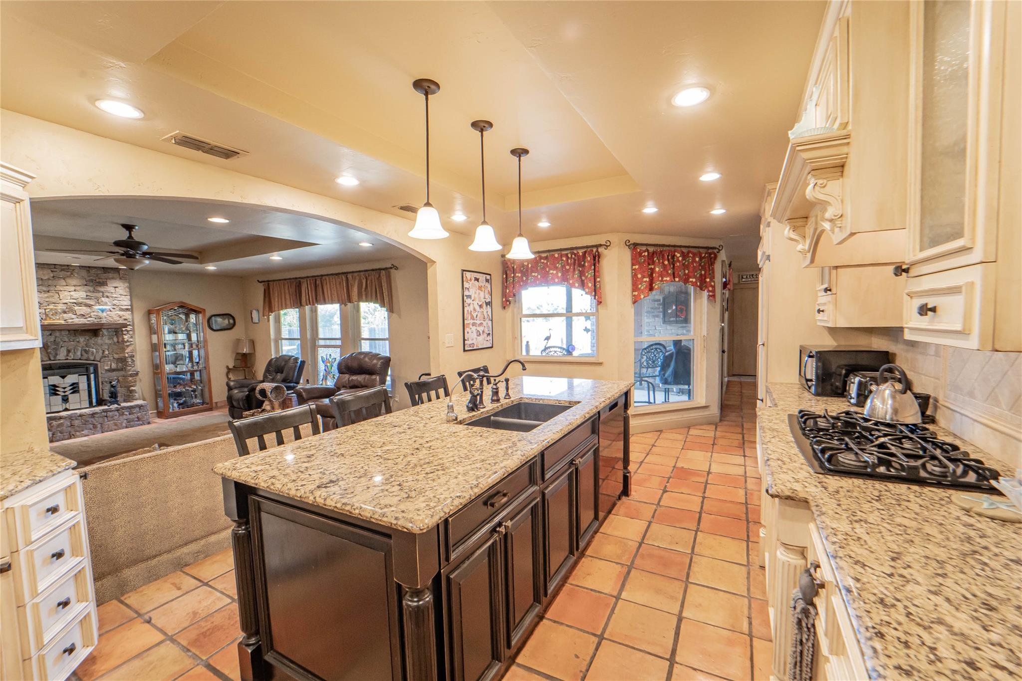 main property photo 7