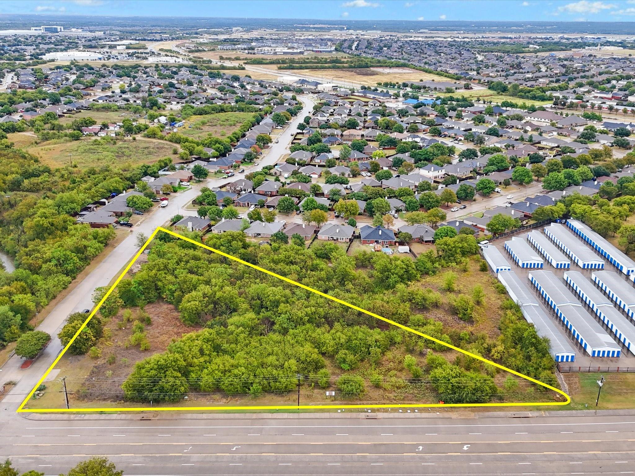 main property photo 11