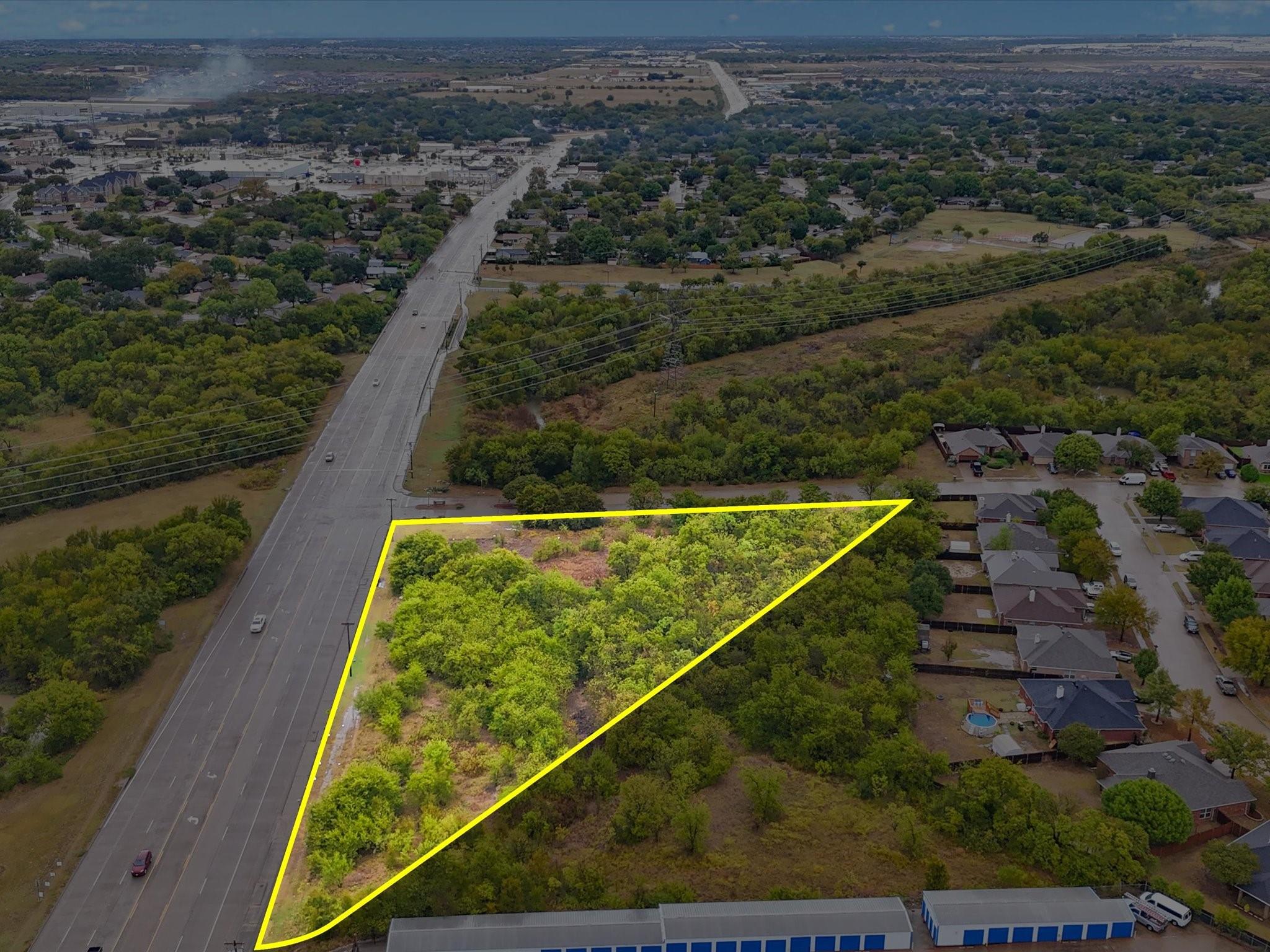 main property photo 23