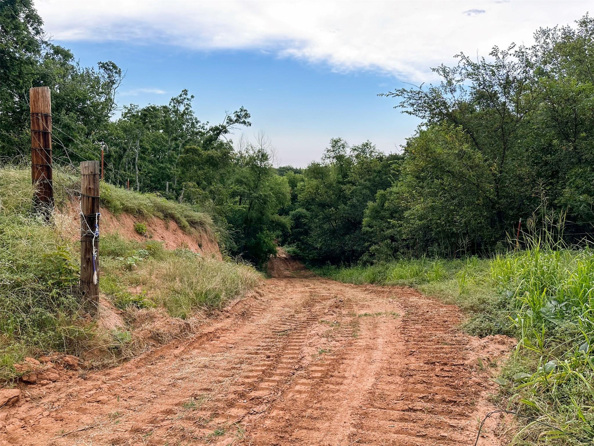 main property photo 16