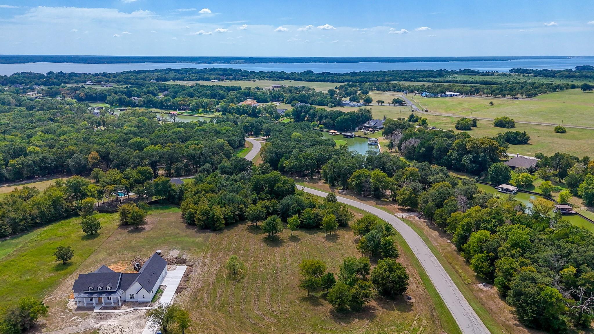 main property photo 17