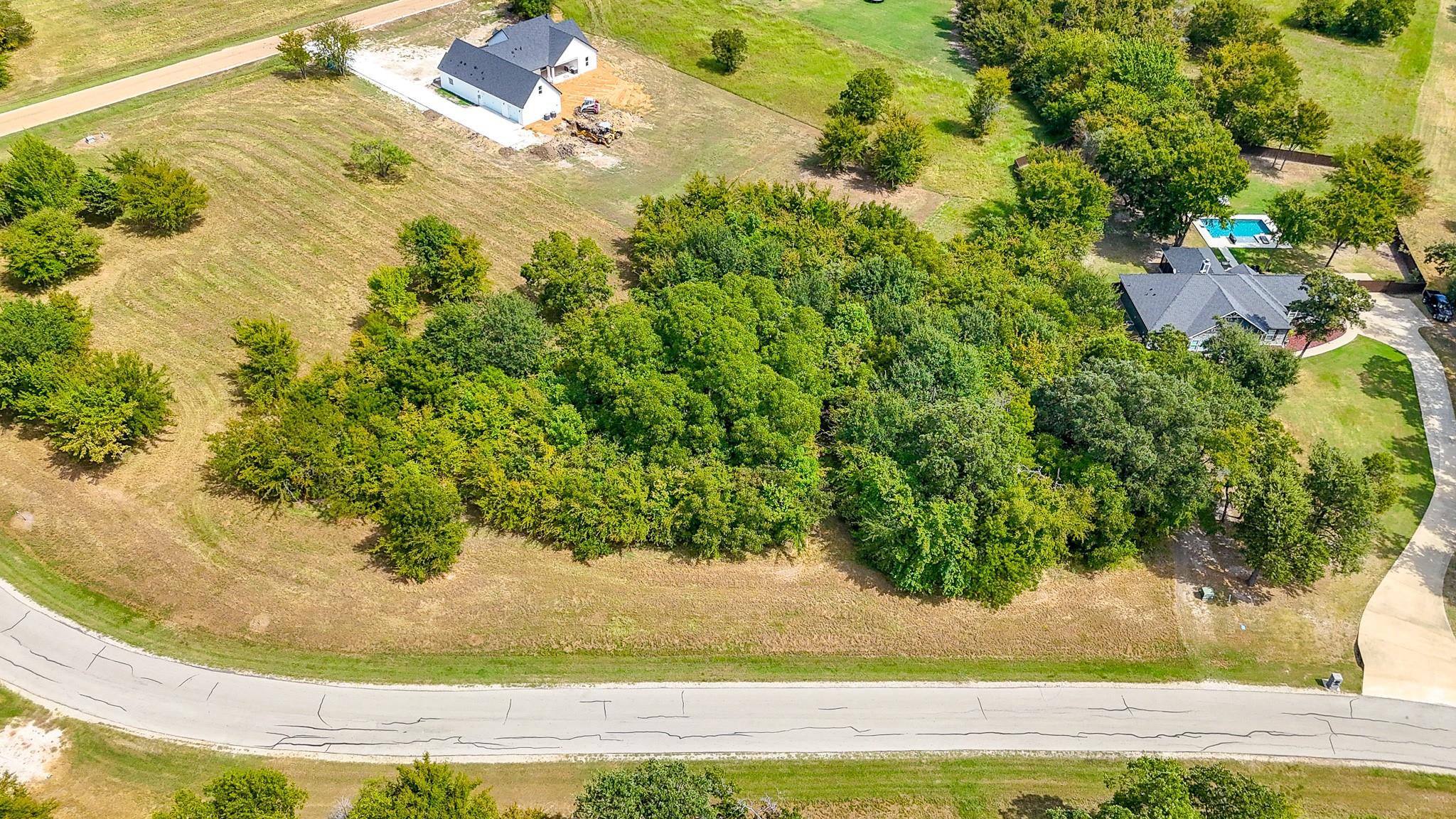 main property photo 24
