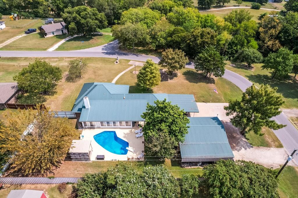 main property photo 39