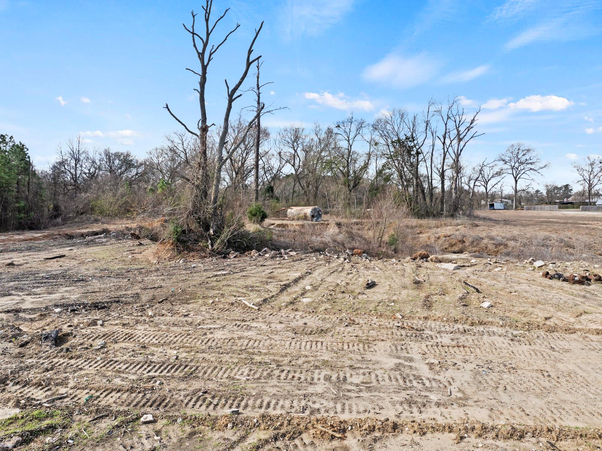 main property photo 11