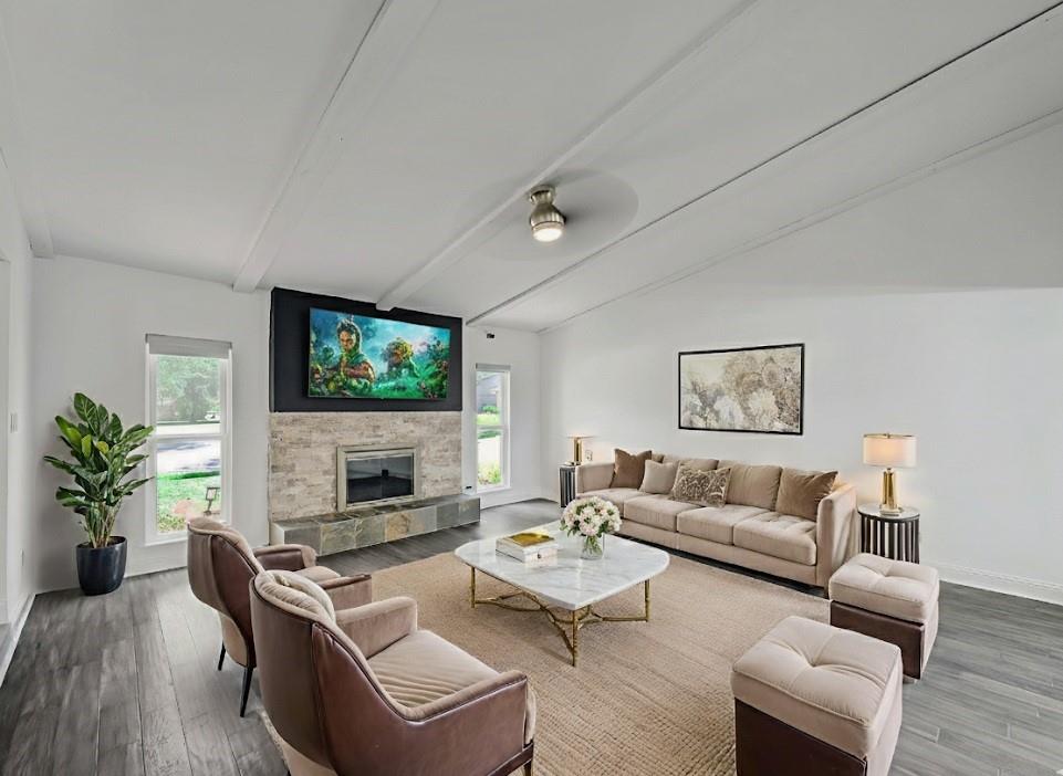property viewer photo 4
