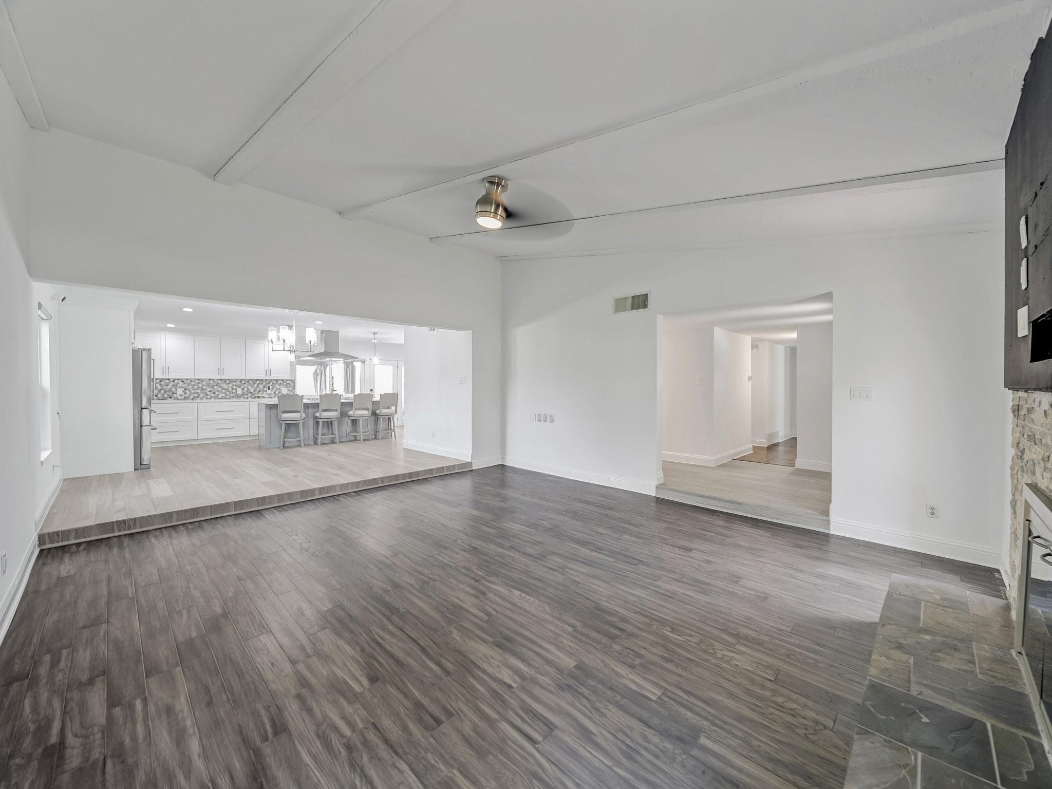 property viewer photo 9