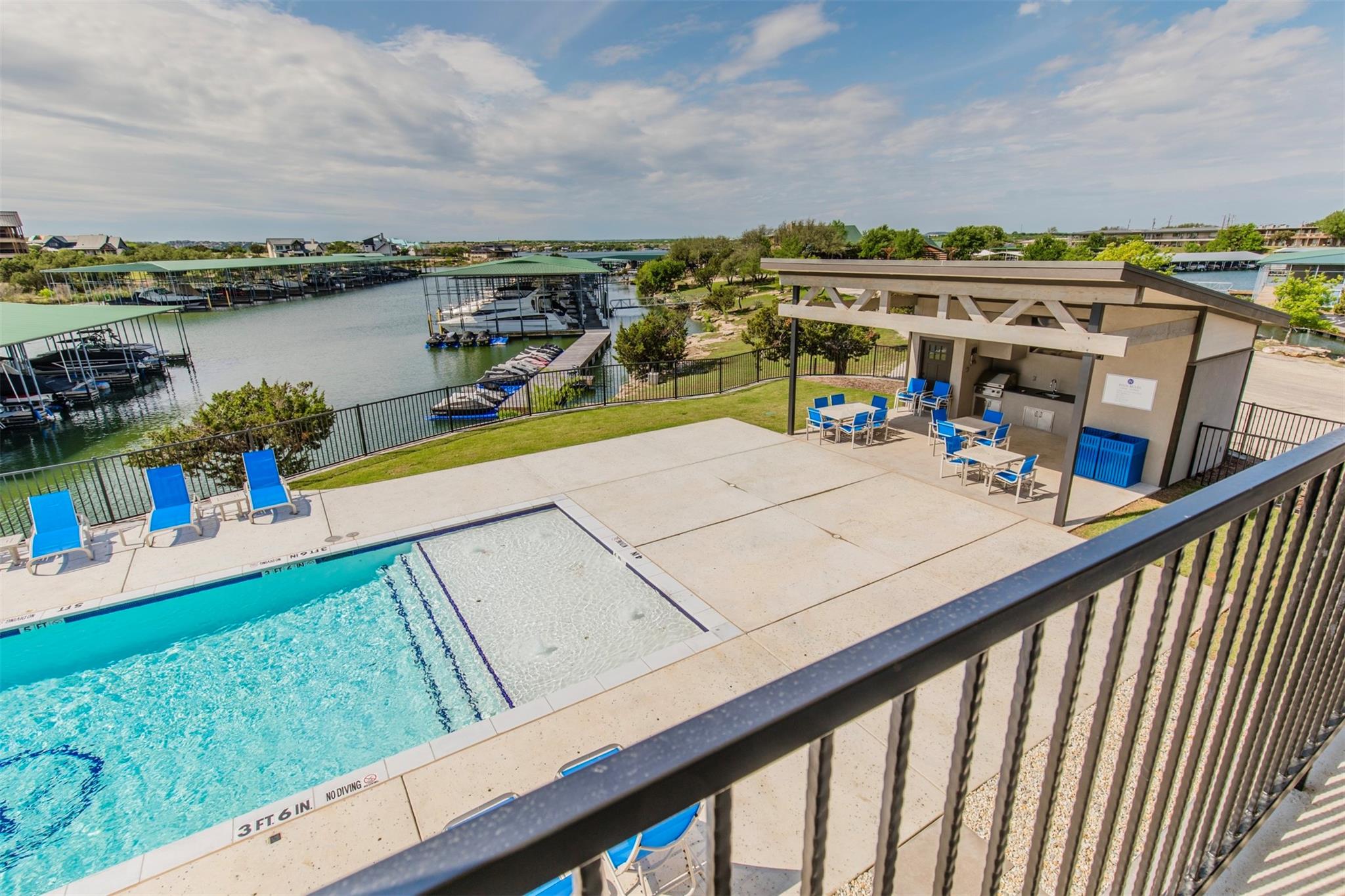 main property photo 23