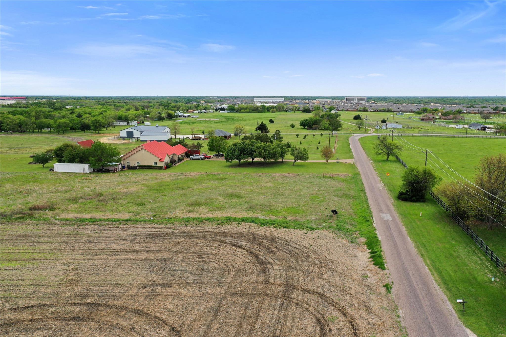 main property photo 11