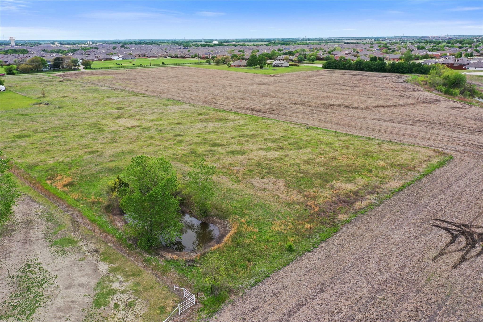 main property photo 8
