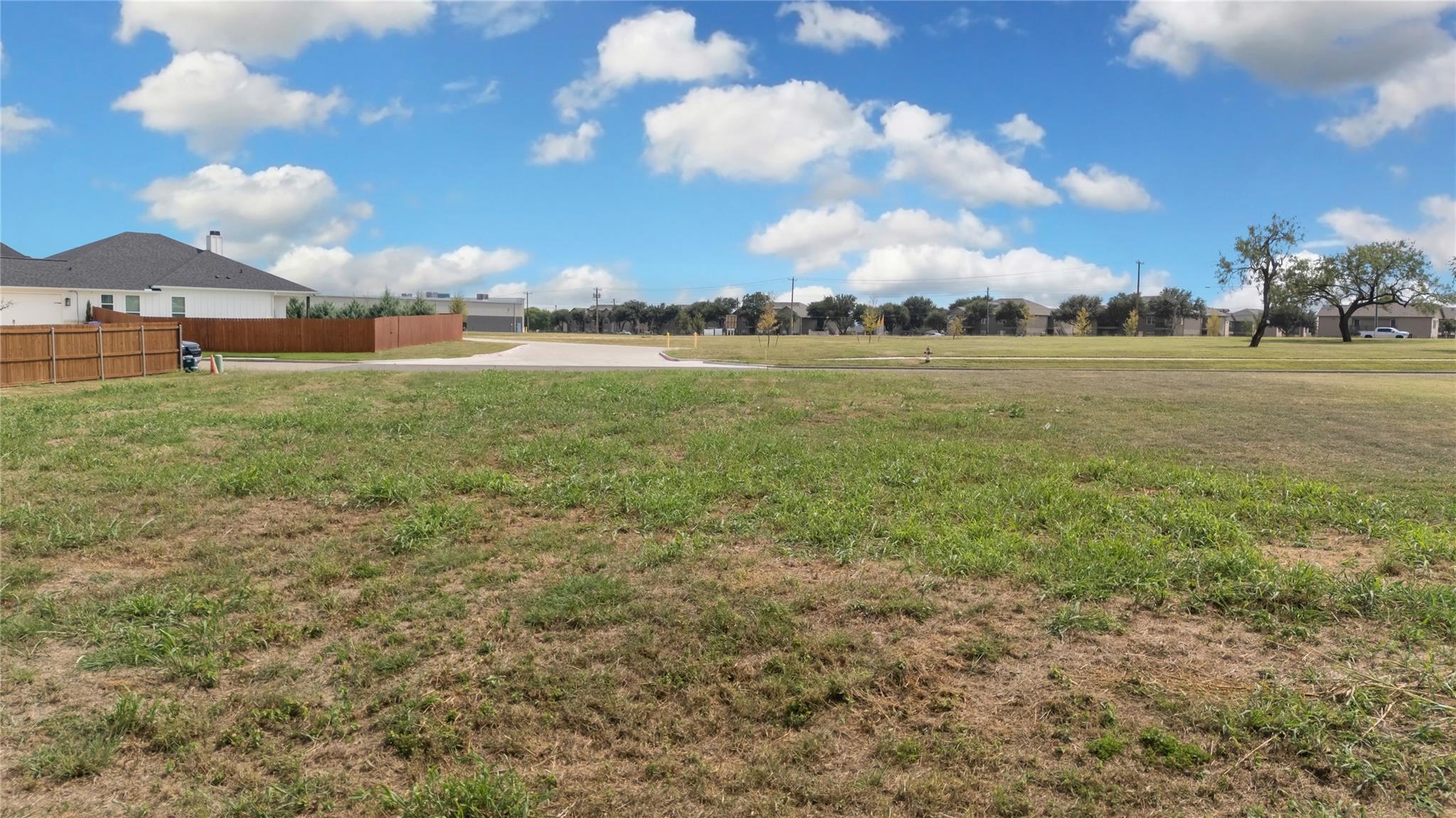 main property photo 13