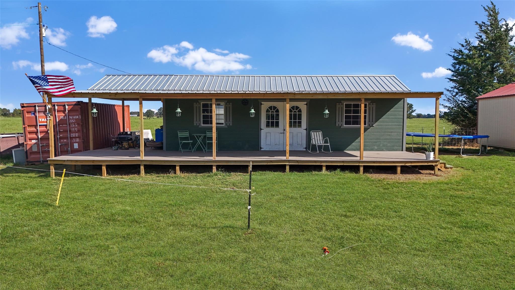 main property photo 13