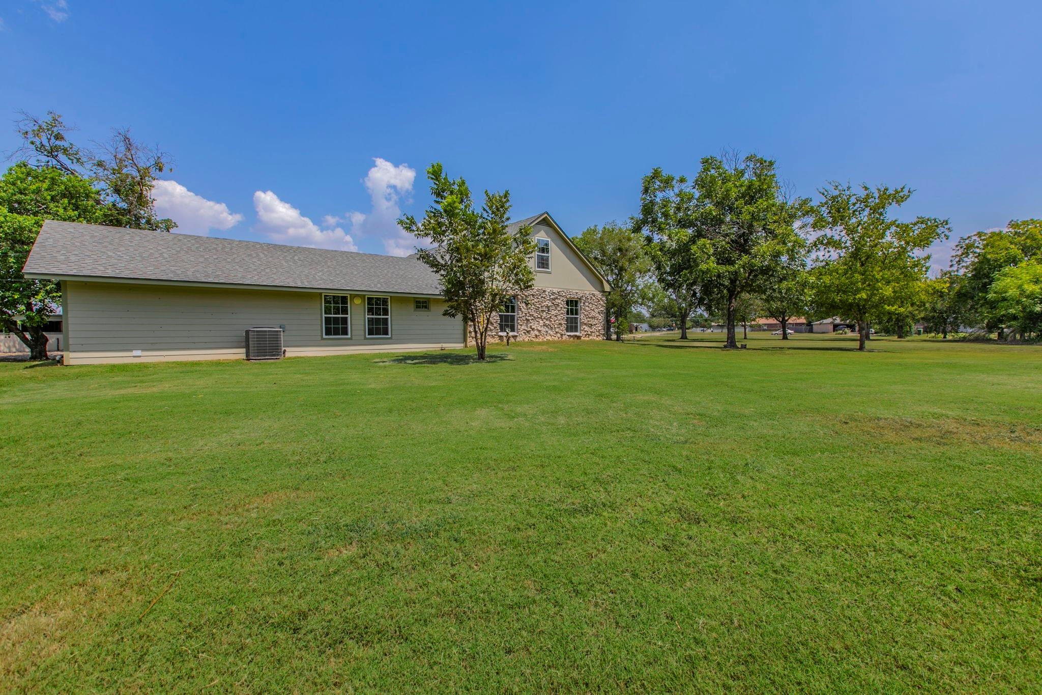 main property photo 19
