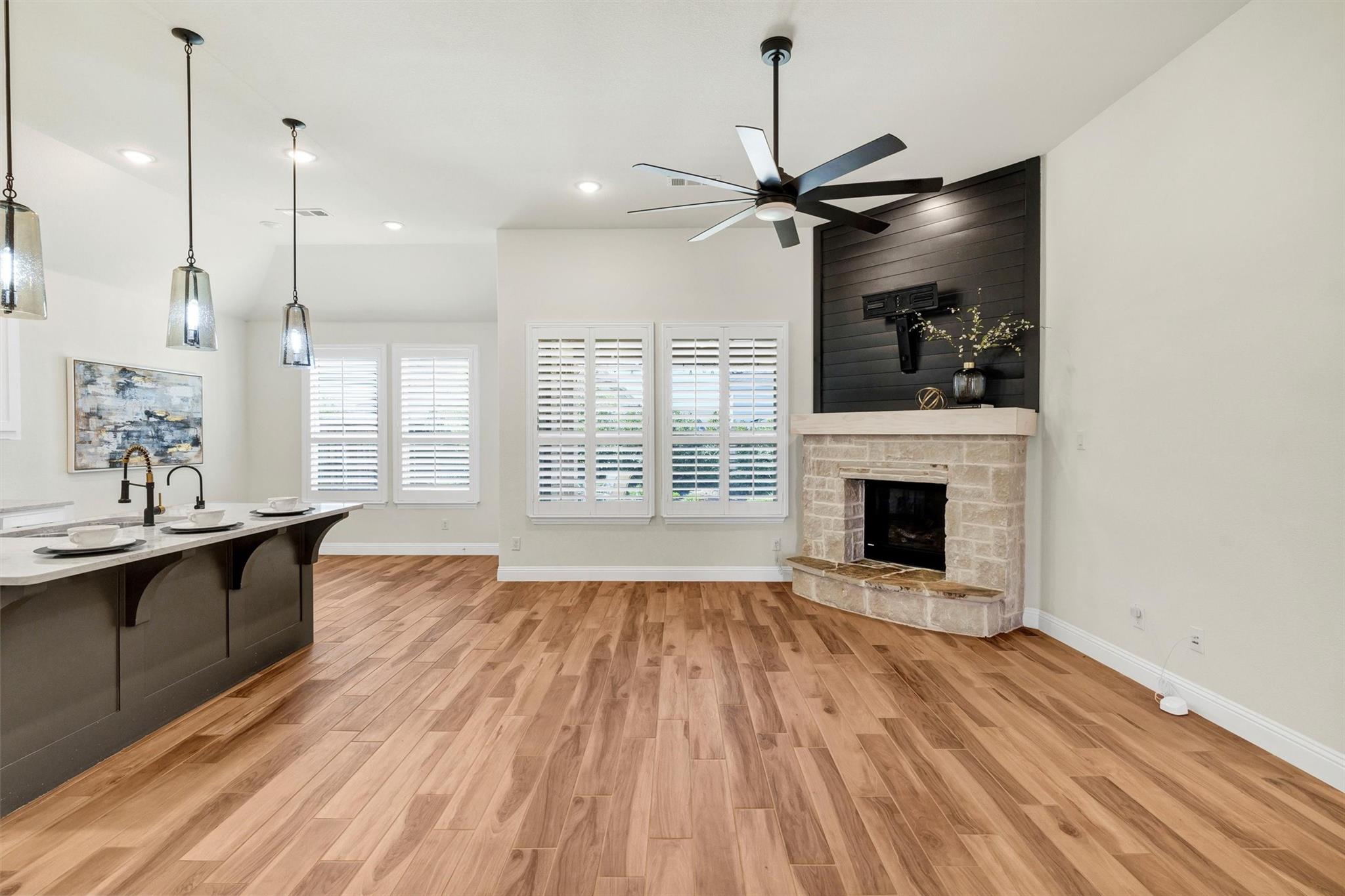 property viewer photo 15
