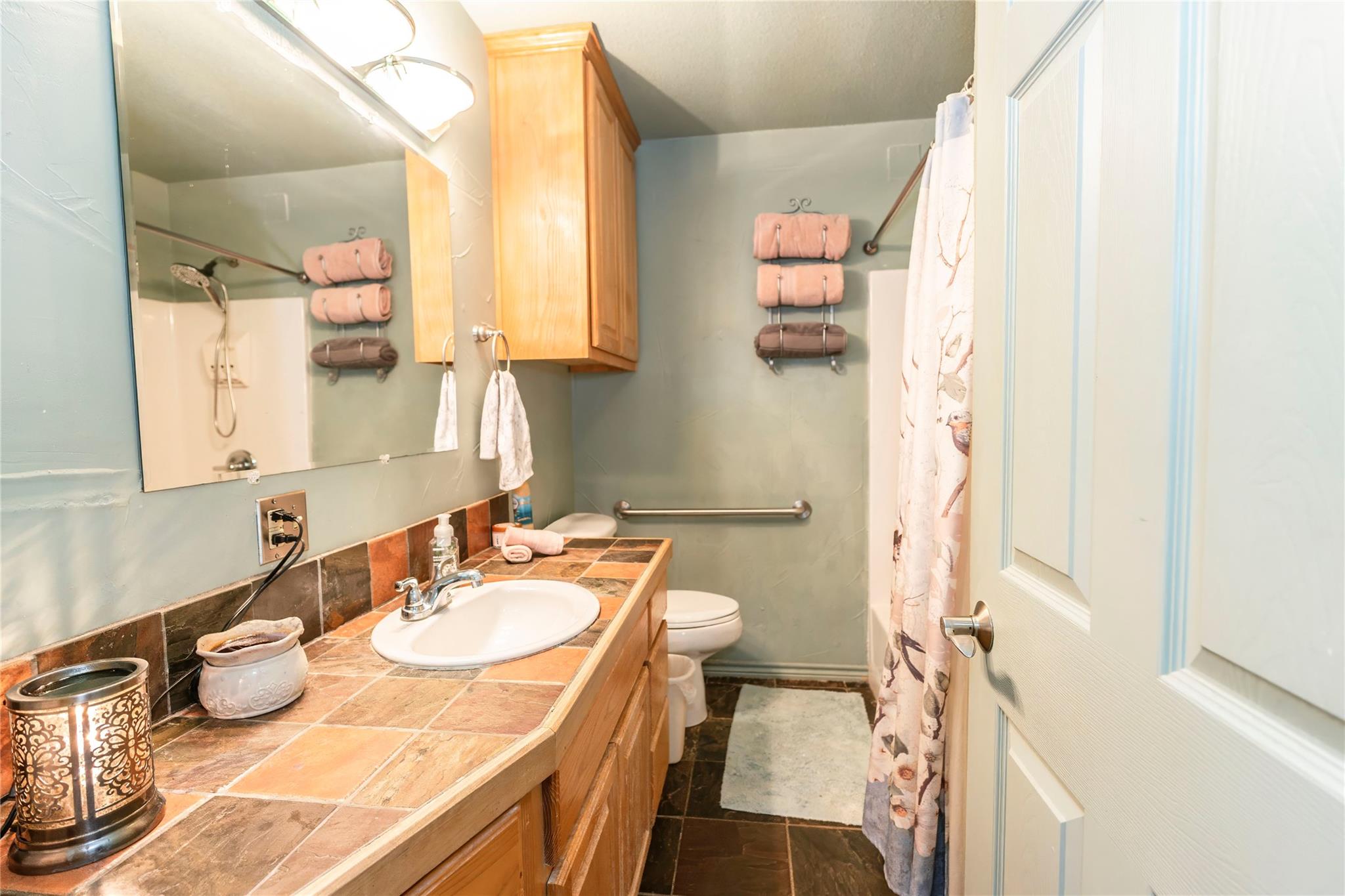 main property photo 18