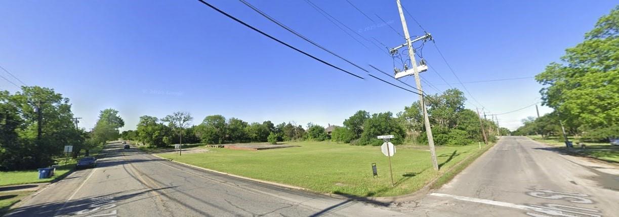 main property photo 9
