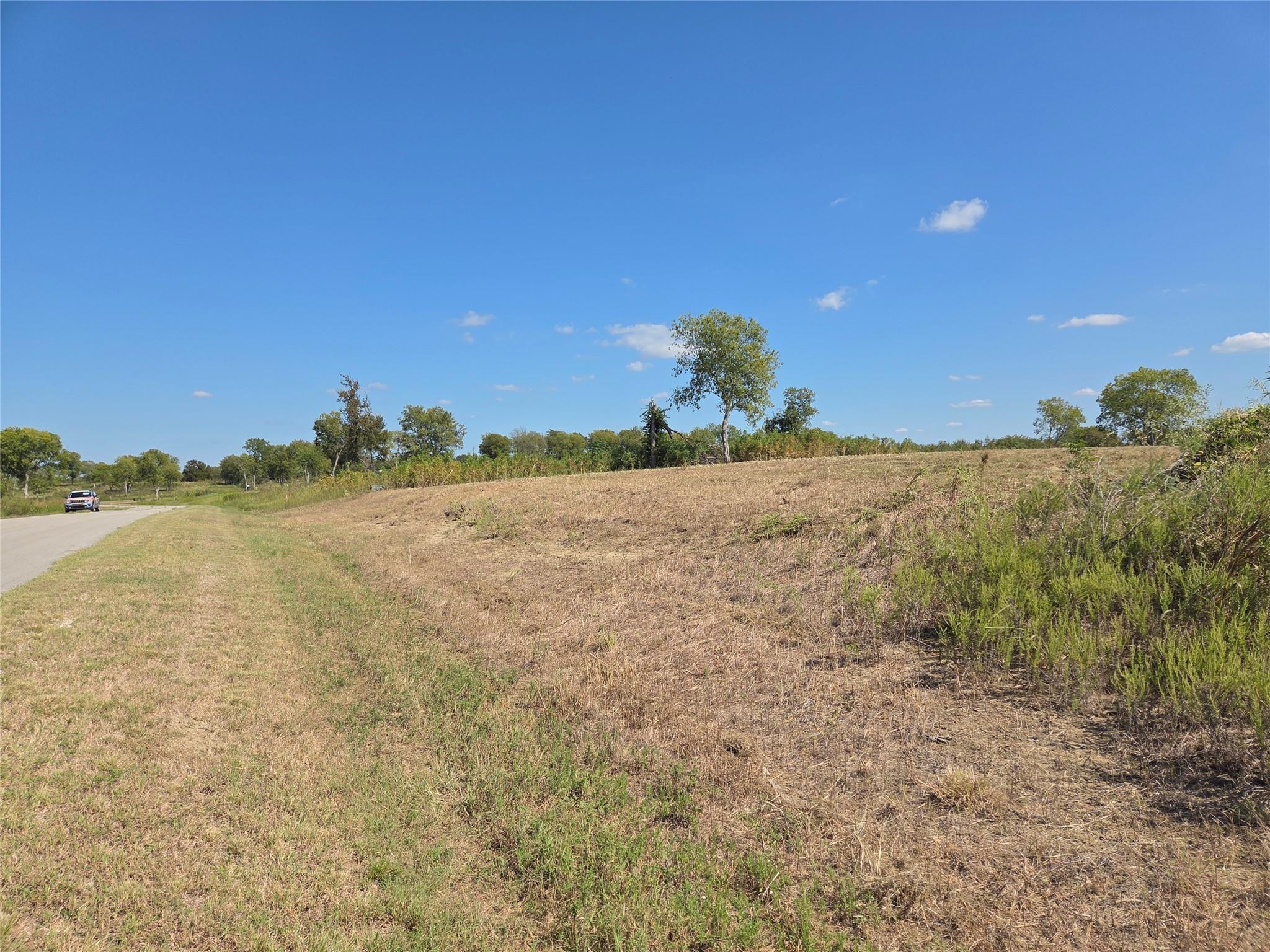main property photo 33