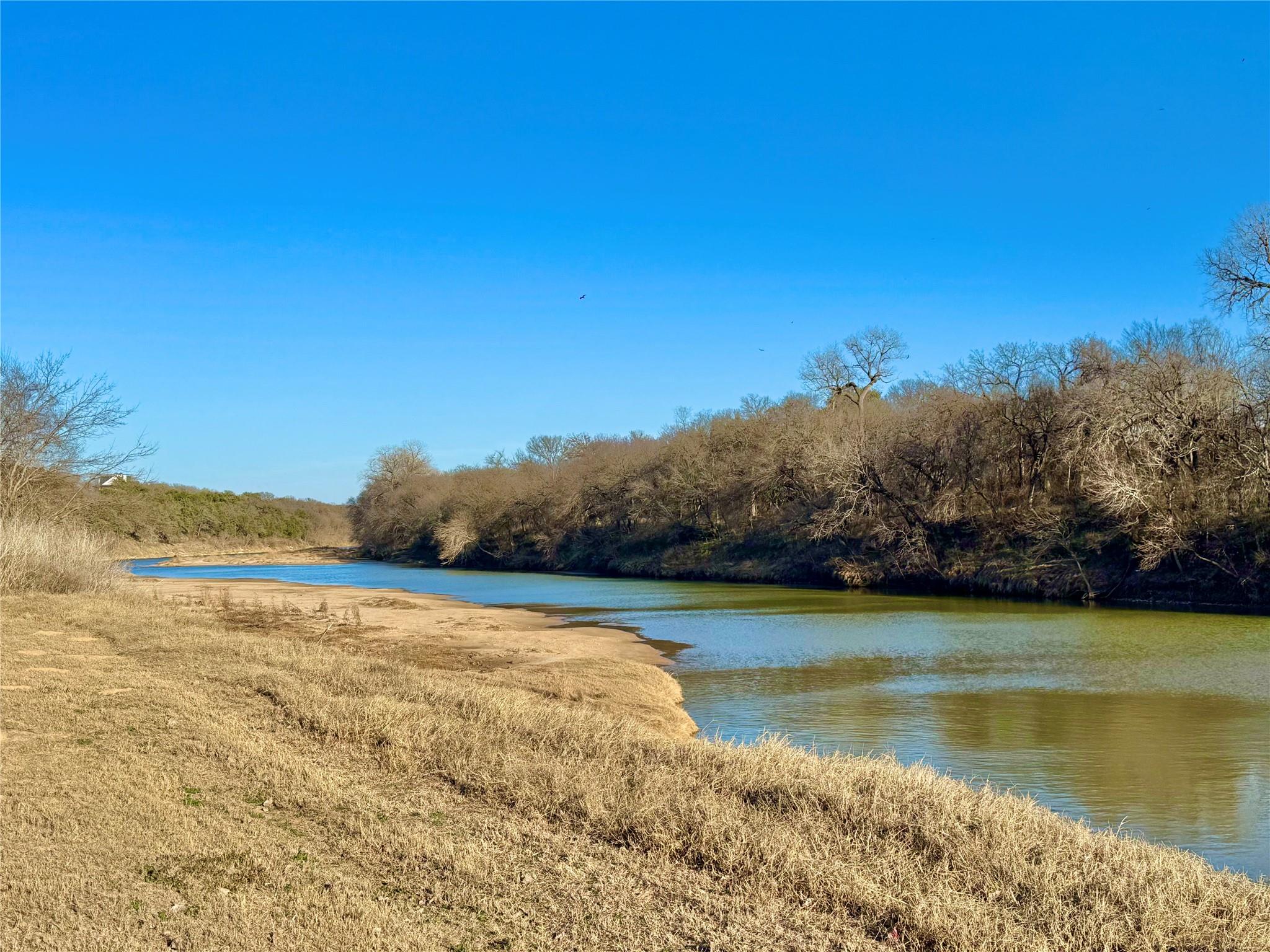 main property photo 23