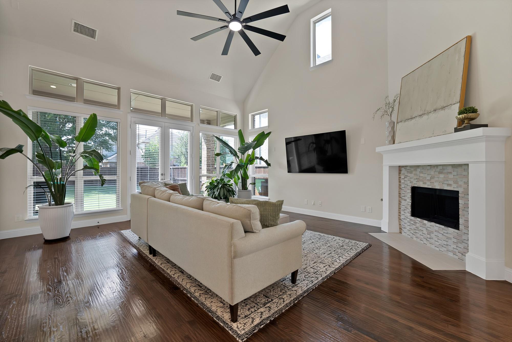 property viewer photo 6