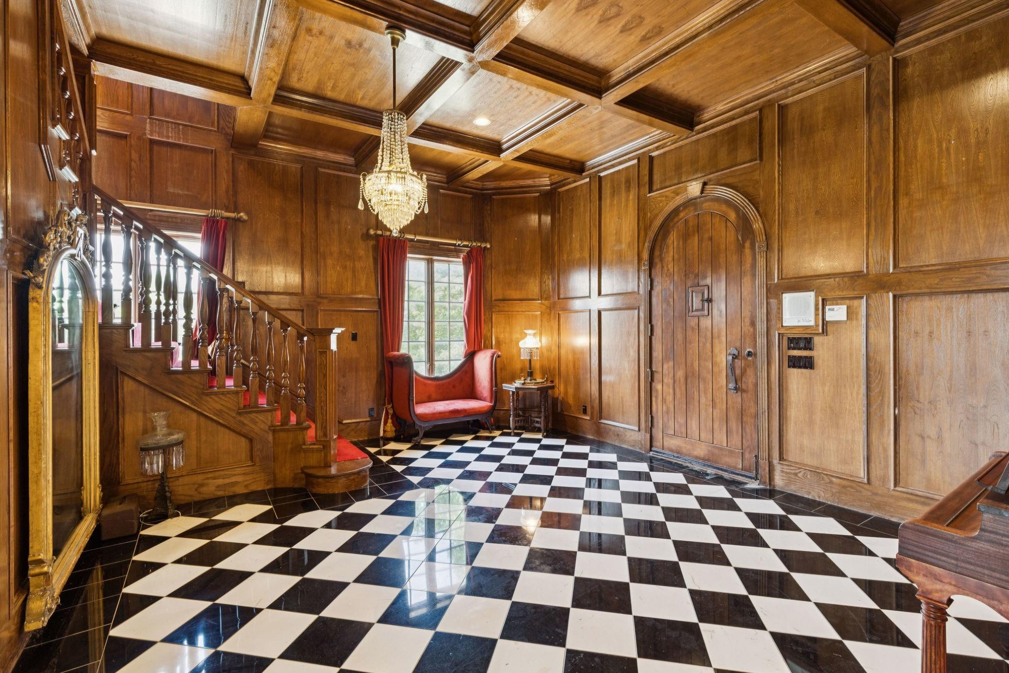 main property photo 16
