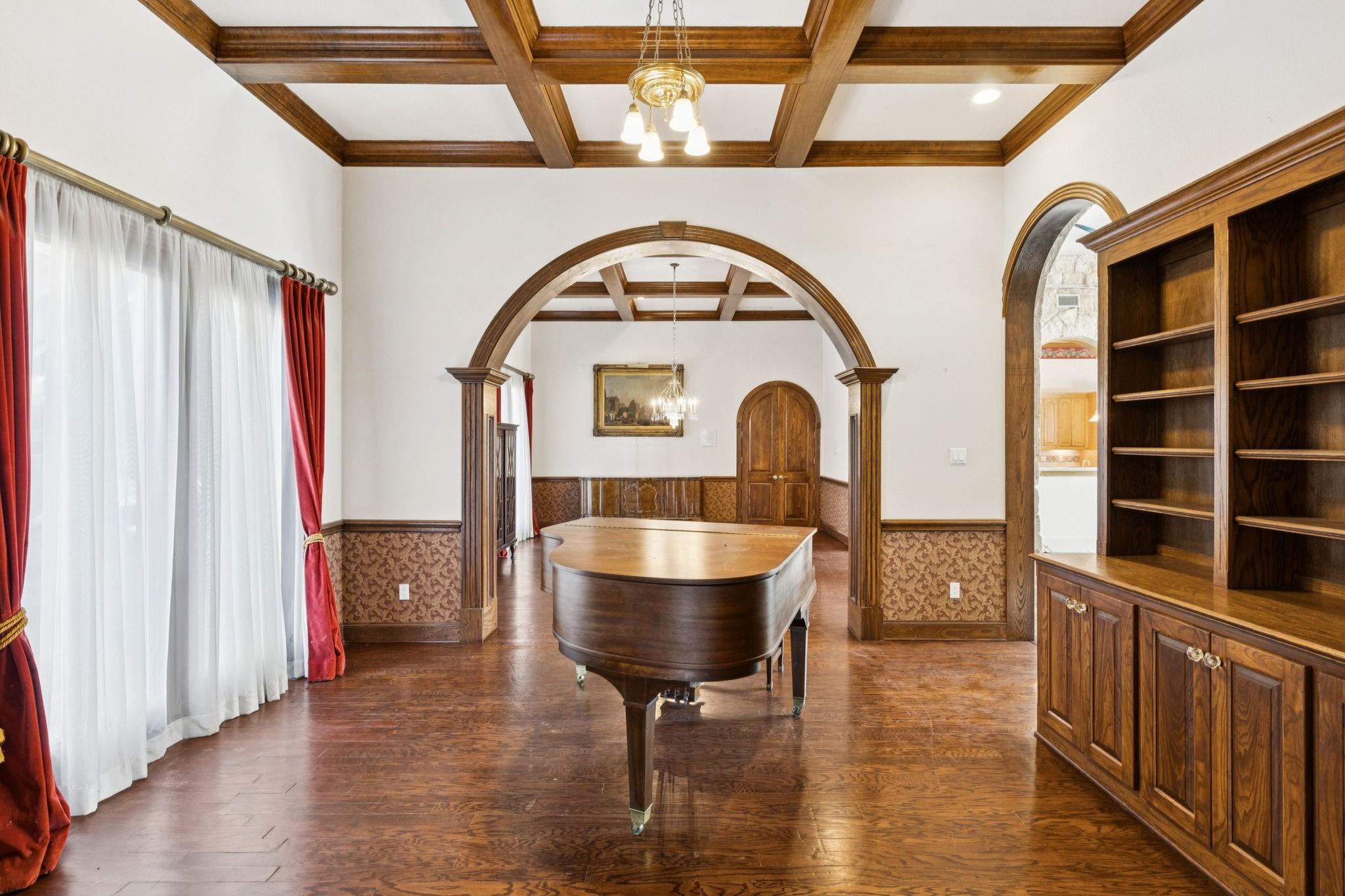 main property photo 18