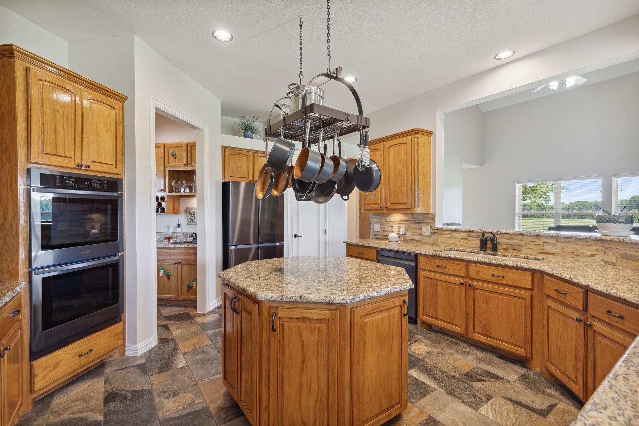 main property photo 13